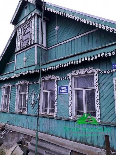 Деревянный дом в Старой Руссе в Старой Руссе
